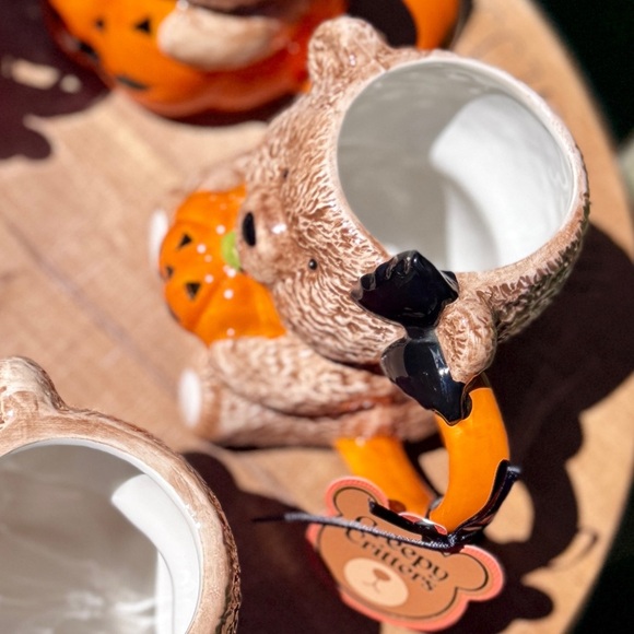 🎃 TJMaxx Creepy Critters Pumpkin Bear Mug with Bow – Halloween Coffee Cup - Picture 3 of 4
